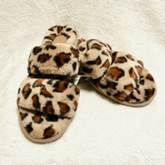 stars above Shoes - (NEW) Stars Above - Leopard Faux Fur Bed Slippers - Sizes Available 9, 10